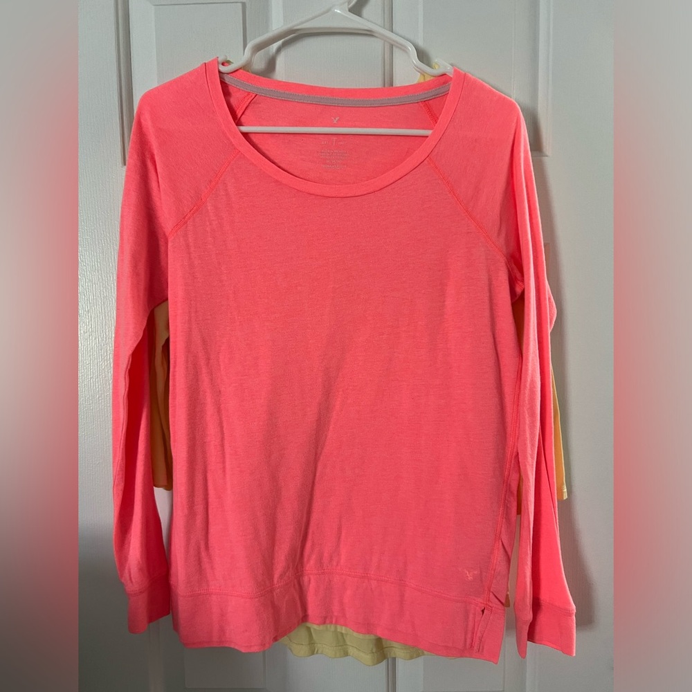 2 American Eagle Super Soft Tee